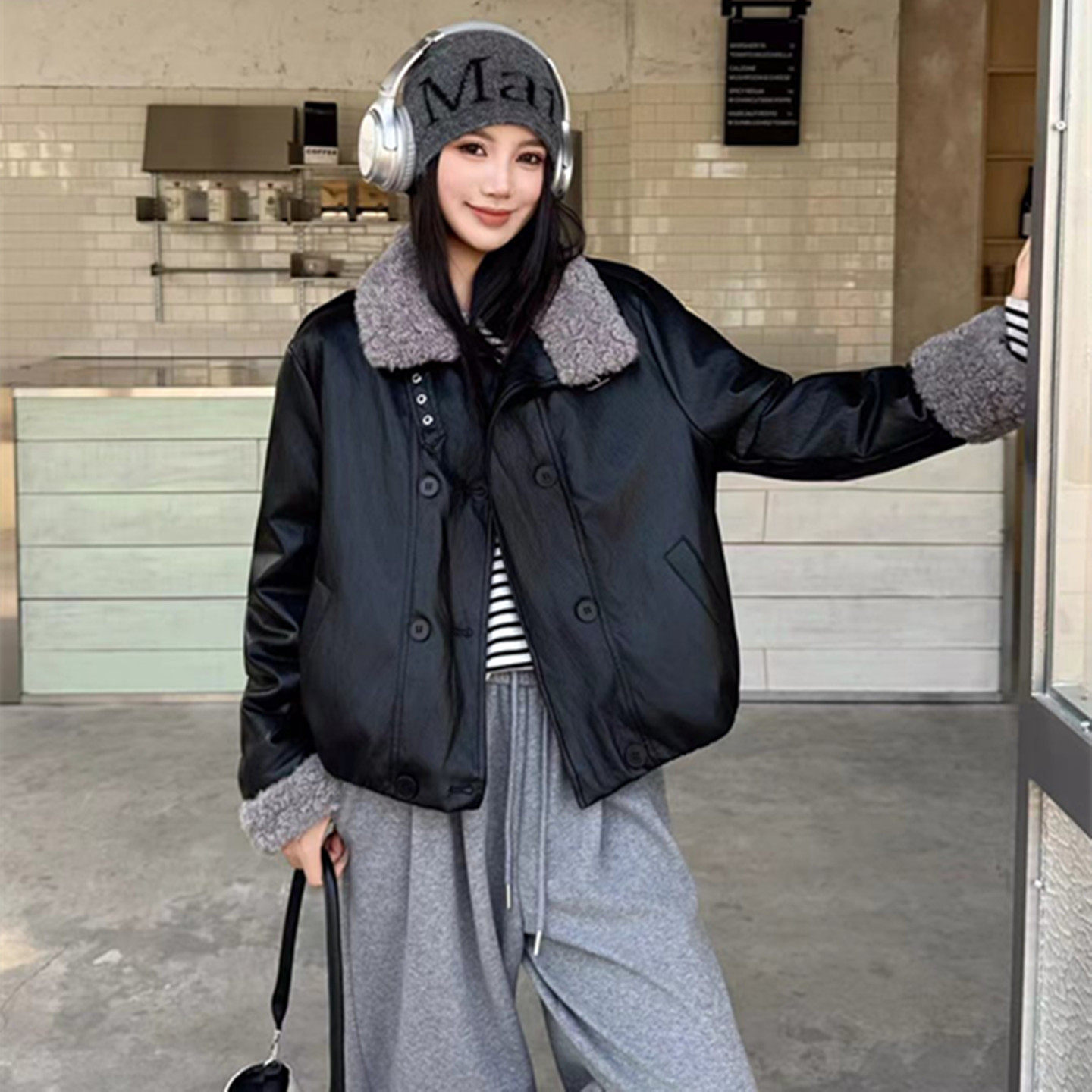 韩系毛领白鸭绒羽绒内胆黑色皮衣女2026冬季新款巨好看翻领短外套