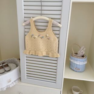 2026女童针织马甲春装宝宝马夹婴儿甜美刺绣毛衣吊带背心外穿坎肩