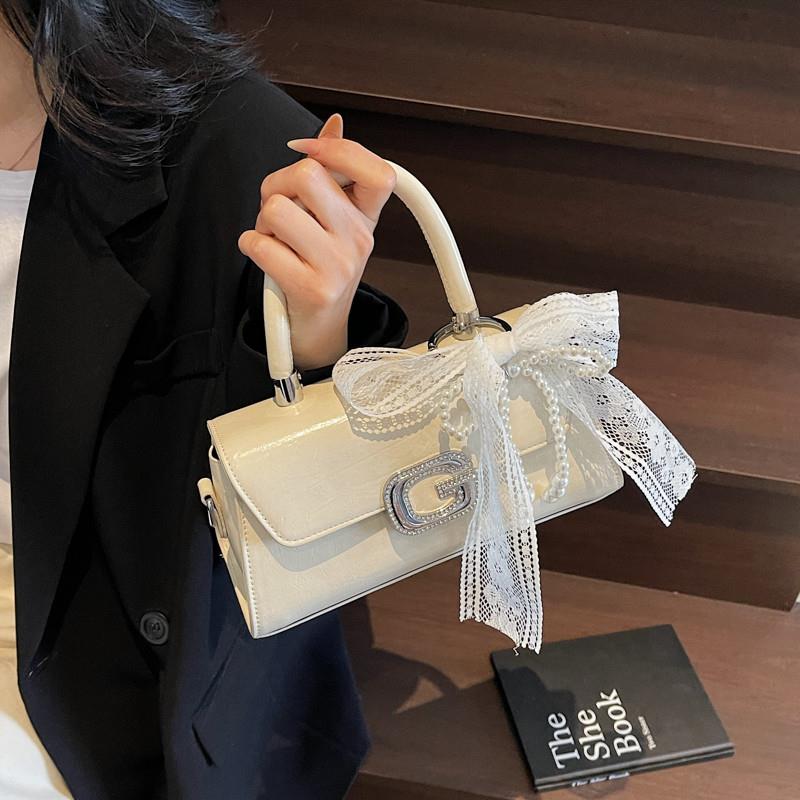 高级感小包包女2025新款潮时尚单肩斜挎包百搭轻奢小众手提小方包