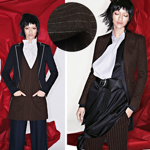 日产薄型咖白条纹羊毛呢布料秋冬高档服装面料裤料连衣裙服装布料