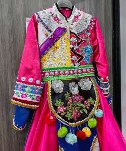 快乐阳光儿童民族演出服女童撒尼喳喳呀独唱撒尼族哈尼族苗族彝族