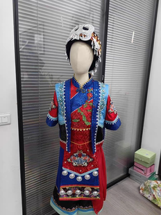 快乐阳光男童民族演出服羌红舞台独唱表演服苗族高山族彝族土家族
