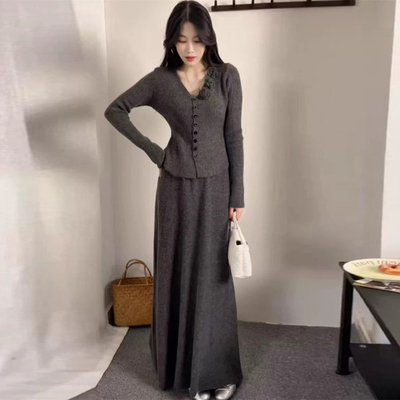 毛衣开衫裙子套装两件套