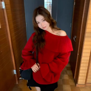 红色新年圣诞穿搭一字肩毛女2026新款 慵懒高级感松弛感毛线衣 冬季