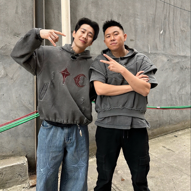 ThugClub朴宰范同款连帽卫衣