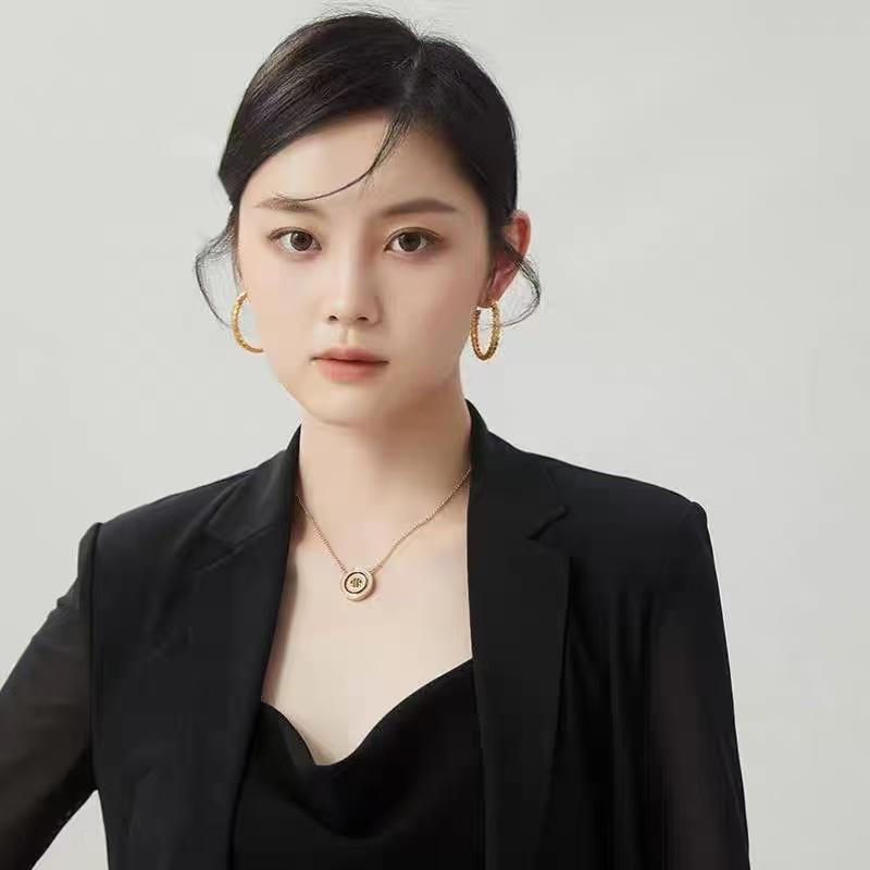 季阿玛施生日礼物送女友时尚百搭时来运转项链毛衣链颈链送盒子