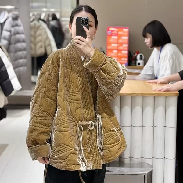 原厂品质  25冬新品丝绒含桑蚕丝新中式盘扣羽绒服复古通勤宽松女