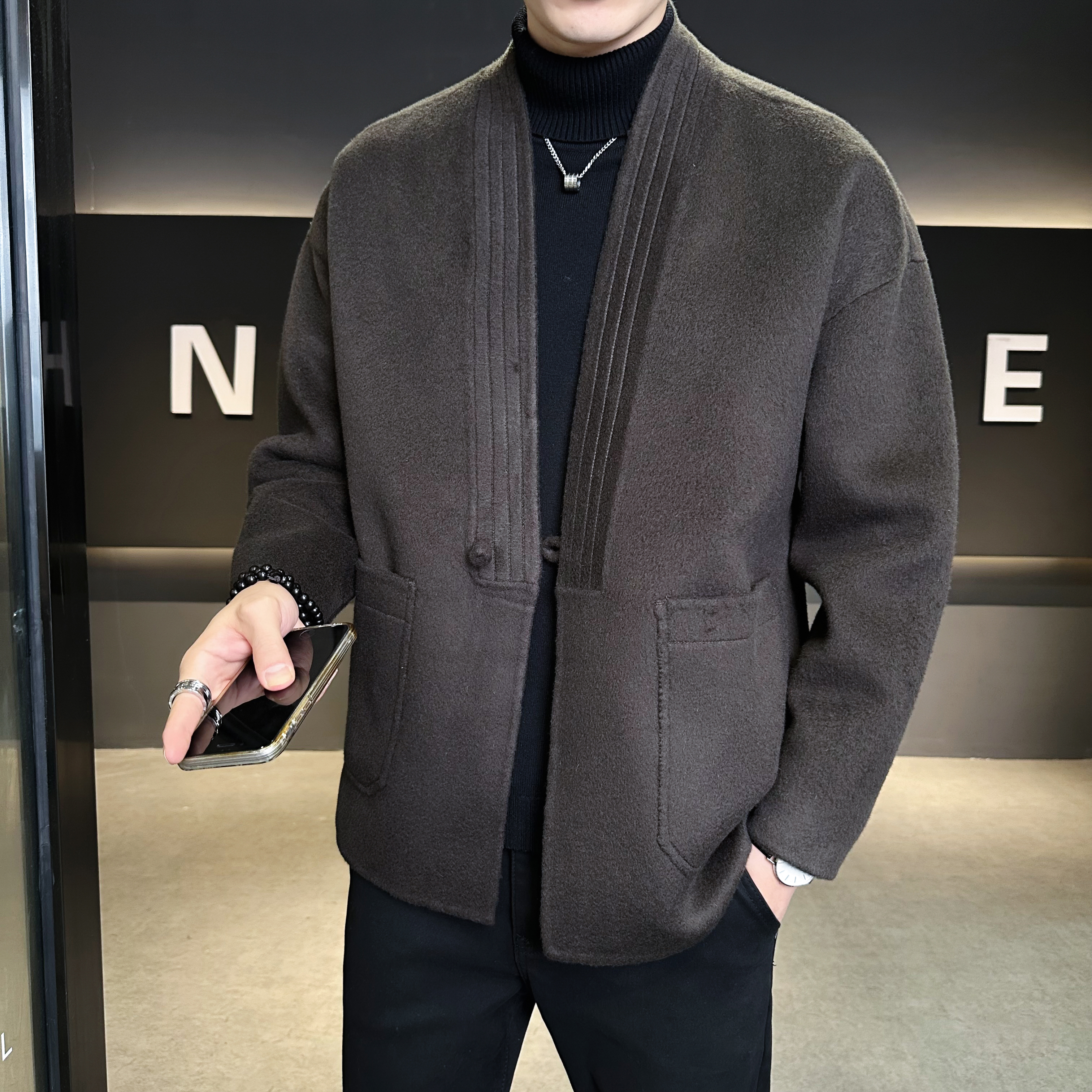 模特图新中式风茶服毛呢大衣羊毛外套6016-8506P325控688，男装毛呢大衣，钱塘大厦6016