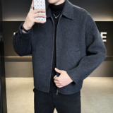 模特图羊毛拉链翻领简约双面呢夹克毛呢焦糖色钱塘6016-5820p295，男装夹克，钱塘大厦6016