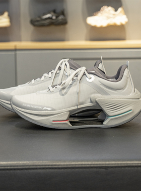 李宁绝影3ESSENTIAL跑步鞋男鞋2025冬季新款beng跑鞋ARRV003-40