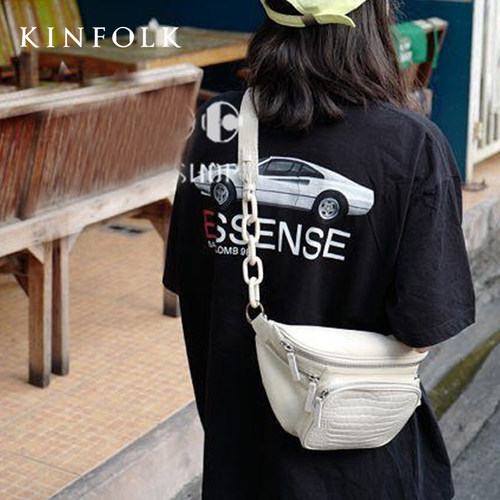 Kinfolk2026新款鳄鱼纹胸包
