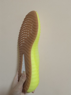 黄斑马椰子350替换大底boost球鞋修复维修防滑贴手工更换磨损底