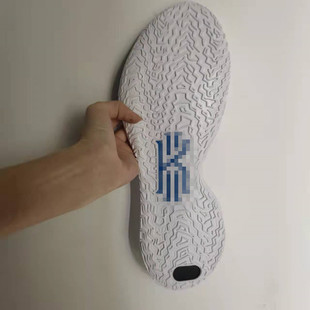 欧文7 球鞋实战鞋底加厚底片球鞋修复维修防滑贴手工更换磨损底片