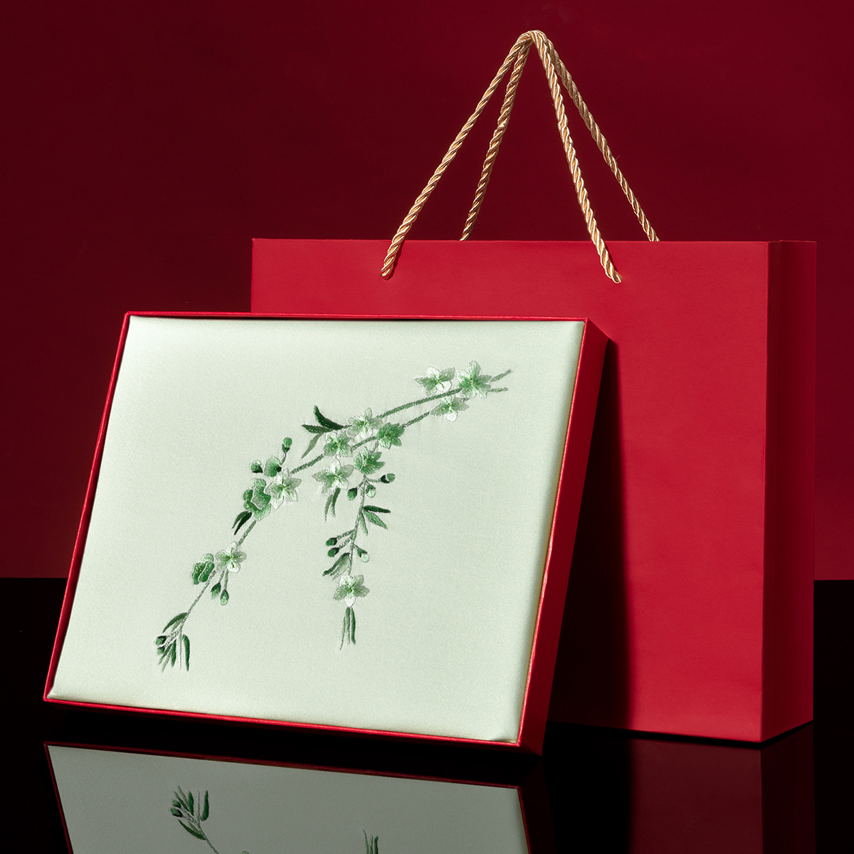 清雅韵致•绿色~手工苏绣真丝丝巾女高级感送妈妈礼物桑蚕丝围巾