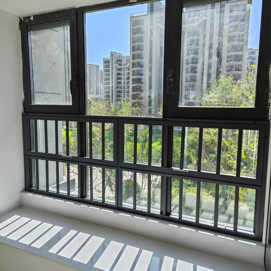 窗户防护栏阳台多功能可折叠晾晒衣置物架防儿童坠落免收纳省空间