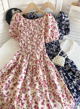 2022春夏新款复古度假风一字领碎花短袖收腰显瘦中长款连衣裙女