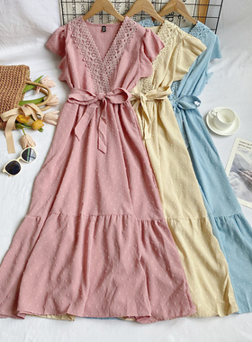 甜美百搭V领飞飞袖收腰显瘦点点系带a字荷叶边中长款连衣裙女