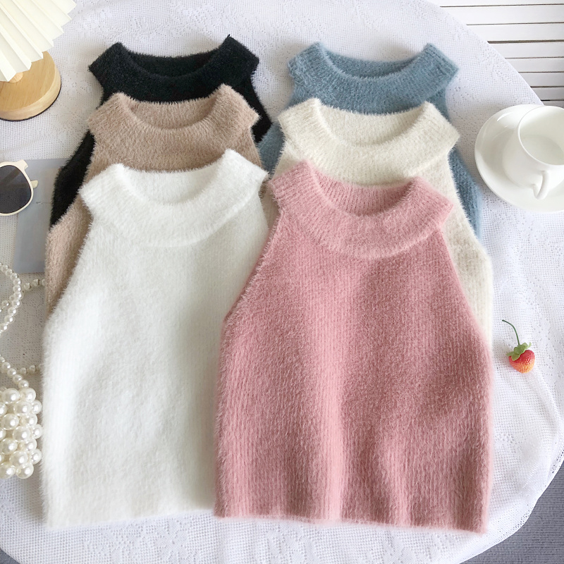 毛绒绒针织短款背心
