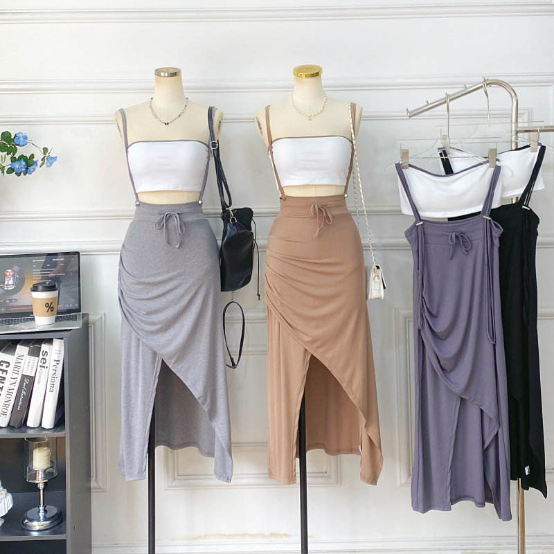 设计感短款抹胸背心+背带裙套装
