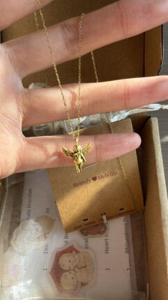 bm复古丘比特项链女款捂脸小天使宝宝吊坠锁骨链精致超细链BM正品