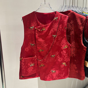 新中式国风刺绣小马圆领斜襟盘扣人丝提花马甲女本命年红色年服春