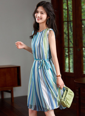 xzcv时尚淑女气质撞色条纹系带百褶连衣裙