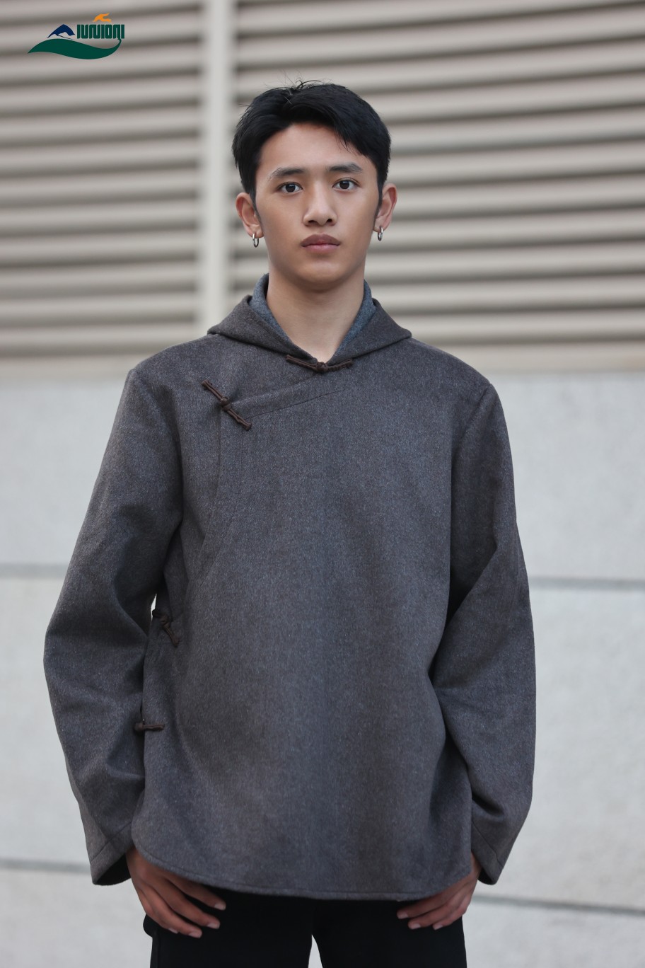 2023新款藏服装西藏服男装外套春夏款藏式连帽卫衣民族风羊绒高端