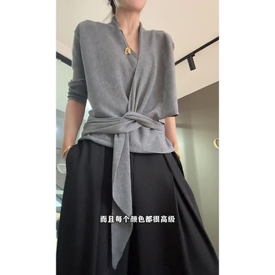 大码设计感v领长袖针织衫女