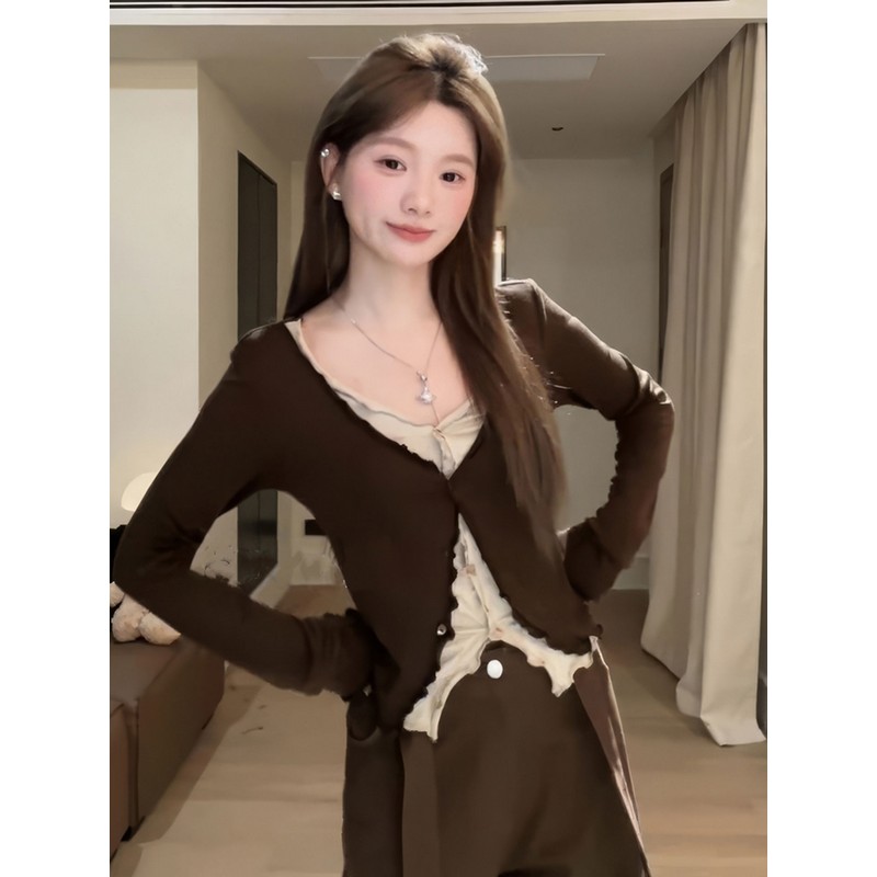 大码咖色假两件V领长袖T恤女2025新款秋季胖MM设计感显瘦上衣