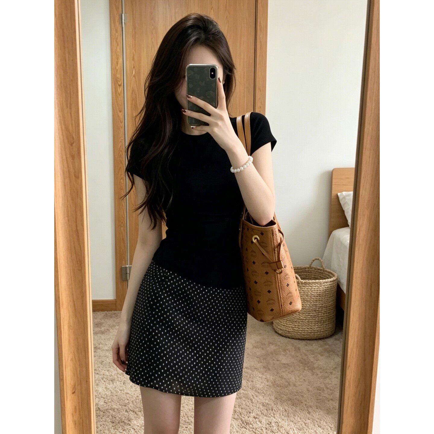 大码女装韩版黑色修身短袖t恤胖MM夏季显瘦百搭上衣A字裙时尚套装