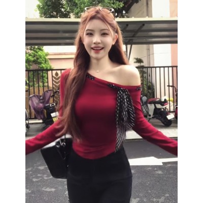 韩系红色斜肩丝巾长袖T恤女