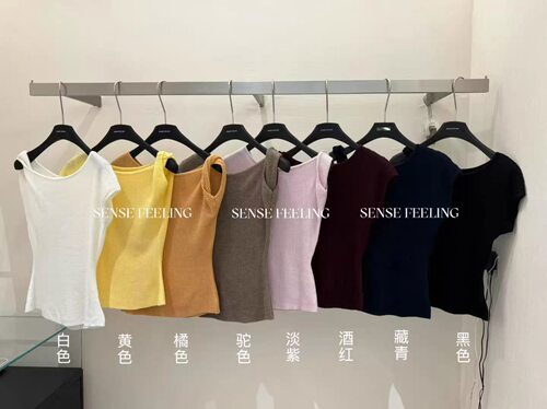 SENSE FEELING春夏新品上新简约纽结华夫格斜肩上衣针织短袖