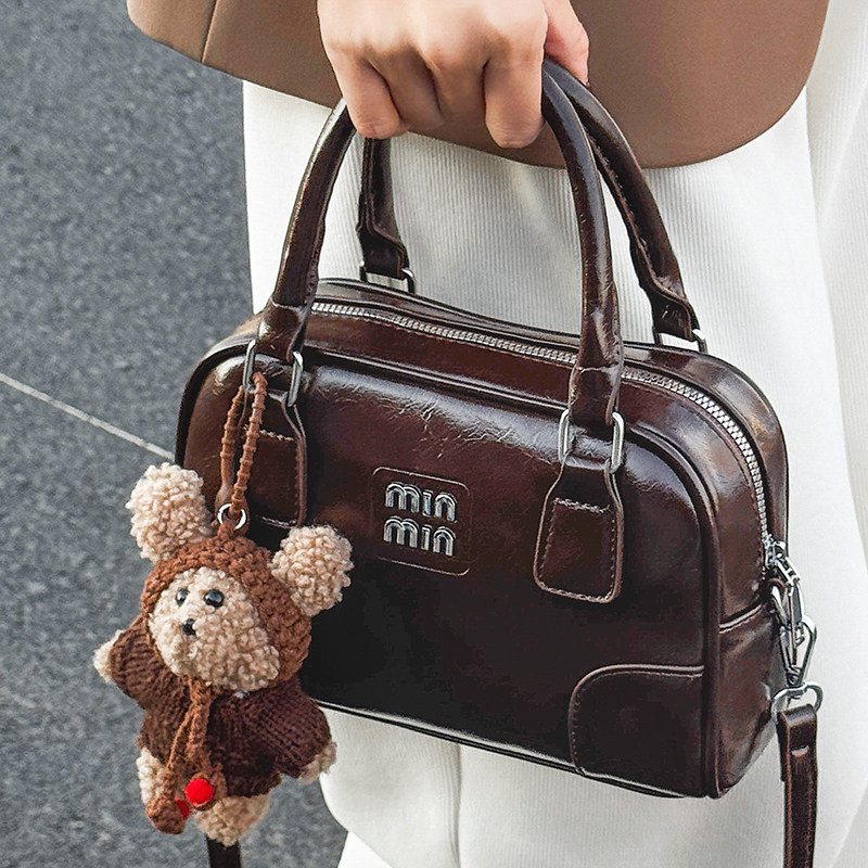 高级感手提小包包女包2025新款复古百搭通勤保龄球包单肩斜挎包,箱包皮具/热销女包/男包,小方包,淘宝优惠券,粉丝福利购,淘宝优惠卷