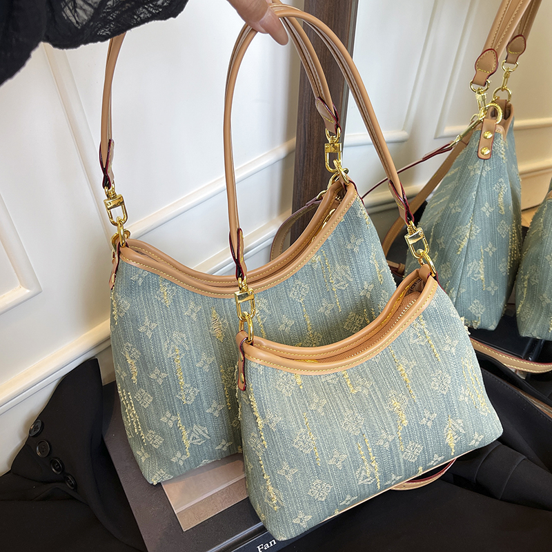 韩版小众复古腋下饺子包