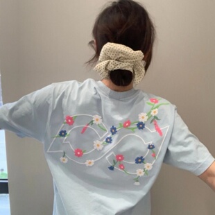 设计感小众不撞款 夏季 t恤女装 重工碎花刺绣短袖 宽松蓝色上衣 法式