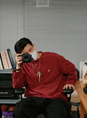 Drink life 秋季复古中性日系休闲抗皱户外纯色宽松圆领长袖T恤男