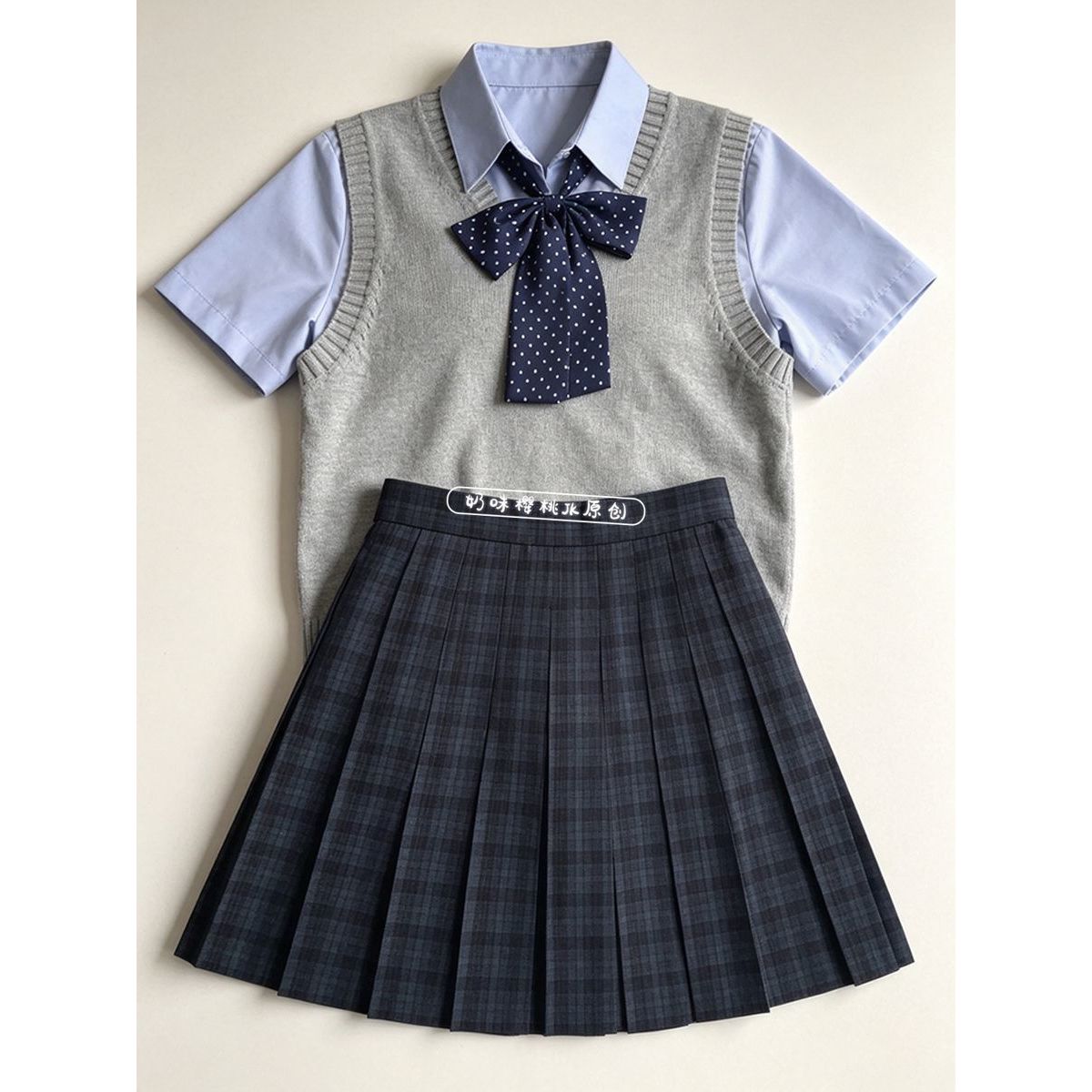 JK制服基础日系马甲背心套头图片