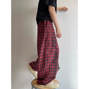 INS 可束脚男长裤 dannyandzee春季 复古红黑格子字母印花宽松阔腿裤