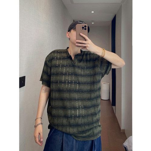 dannyandzee夏季复古军绿色条纹开领半透薄款镂空网眼短袖T恤男