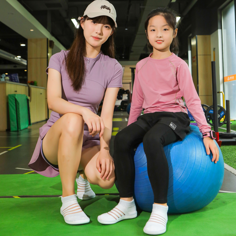 防滑，透气，耐磨，轻便