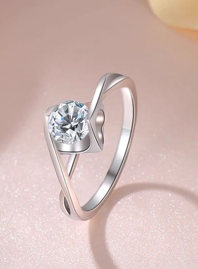 纯银情侣对戒女款扭臂爱心戒指女仿真一克拉莫桑石钻戒女小众设计