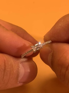 食指冰糖女款戒叠戒长方形冰花细排戴百搭S925钻戒纯银戒指莫桑石