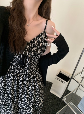黑色碎花连衣裙女夏季显瘦吊带裙气质开叉裙子茶歇裙法式长裙