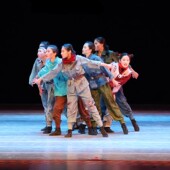 话剧民族舞蹈演出服舞台表演服装 八女投江舞蹈演出服装 经典 现代剧