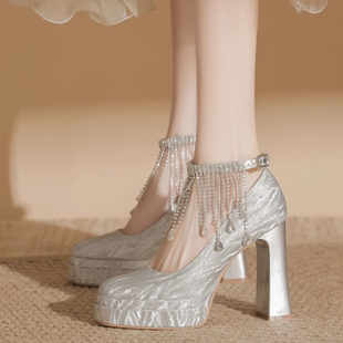 绝美水钻流苏水晶婚鞋秀禾婚纱两穿单鞋女厚底防水台配礼服高跟鞋