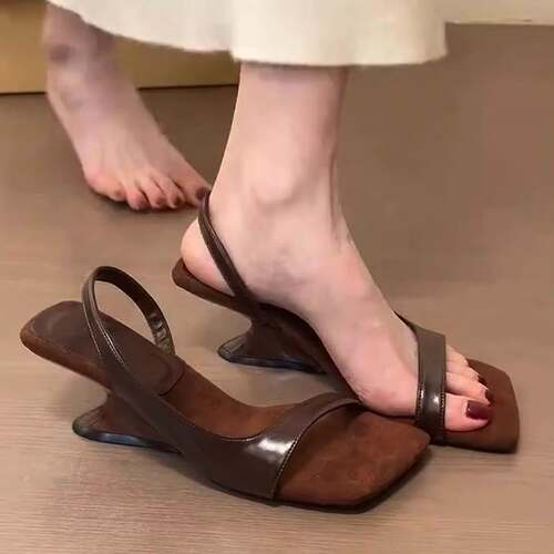 复古棕色坡跟凉鞋女夏外穿凉拖鞋