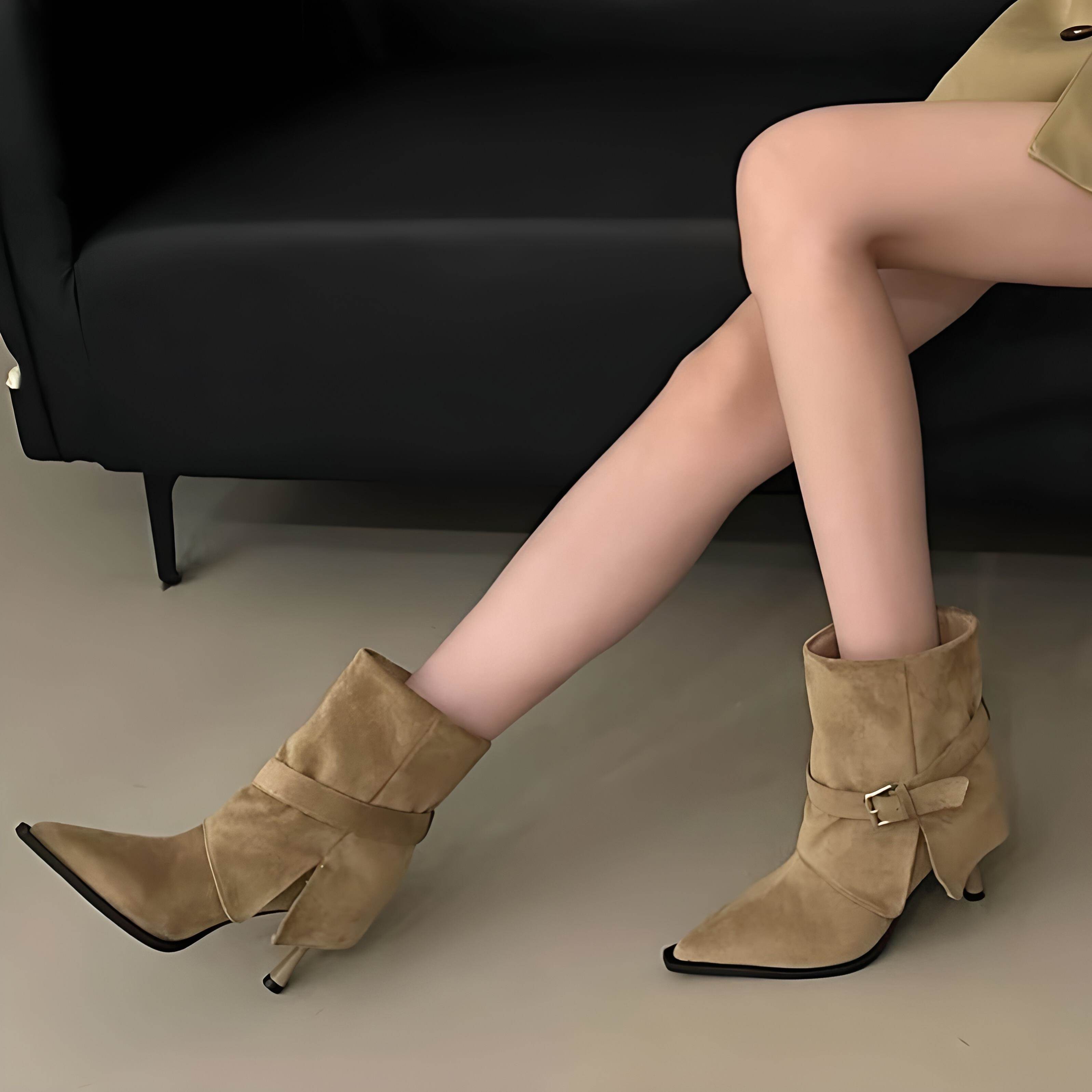 早秋尖头细跟皮带扣显瘦女短靴女