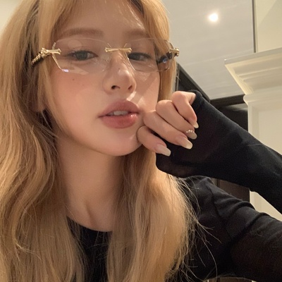 hucares 「天菜无边框」定制巨显脸小设计感辣妹眼镜素颜修饰脸型