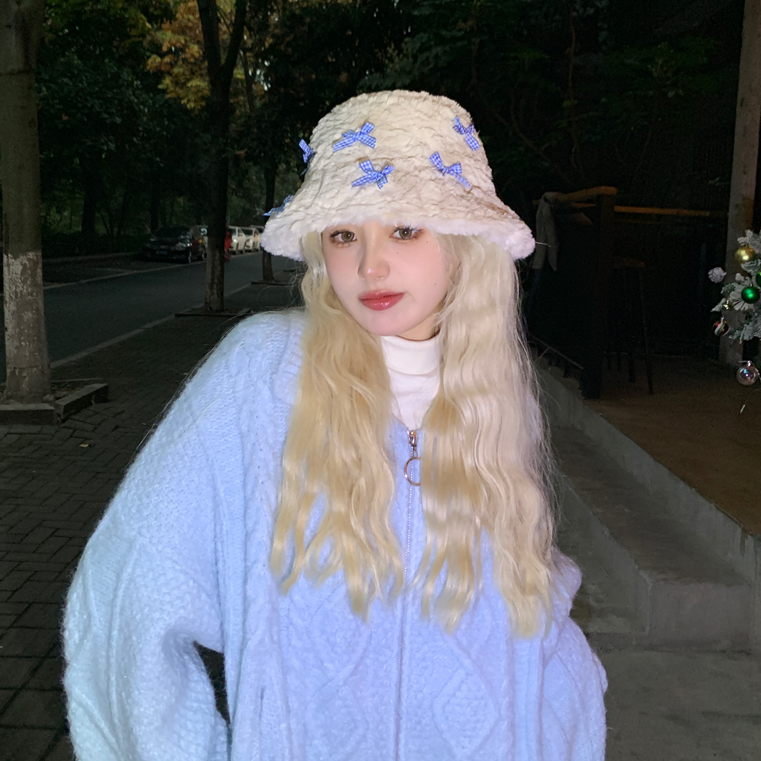 hucares原创「见面就是礼物」蝴蝶结卡其杏色毛绒绒显脸小渔夫帽