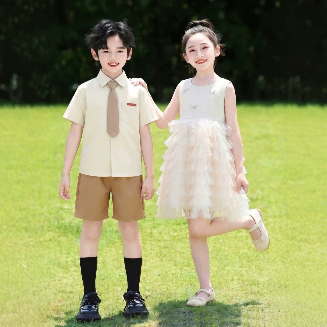 六一儿童合唱演出服幼儿园毕业照